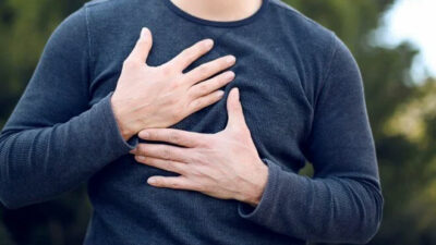 Sürücü kalp krizi geçirdi: 1 ölü, 4 yaralı