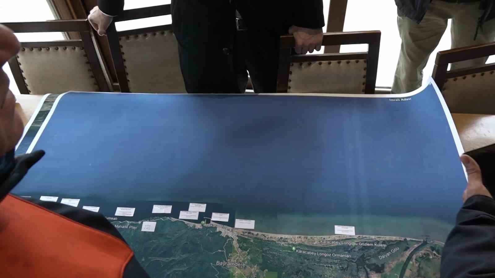 Batan geminin mürettebatını arama-kurtarma çalışmaları havadan ve denizden sürüyor