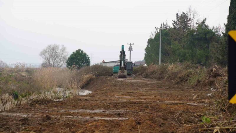 Bursa’nın o liçesindeki derelerde ıslah çalışması Orhangazi’de ekipler kanal temizliği ve dere ıslahı çalışmalarını sürdürüyor. Bu