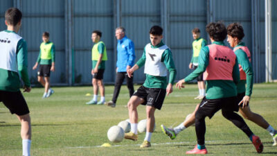 Bursaspor’da Beyoğlu Yeni Çarşı maçı hazırlıkları sürüyor