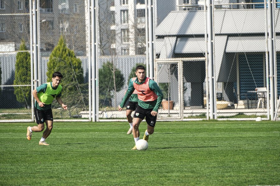 Bursaspor’da hazırlıklar sürüyor