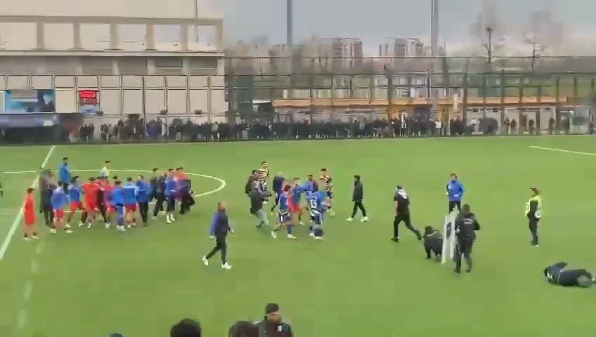 Bursa’da maç sonrası ortalık karıştı