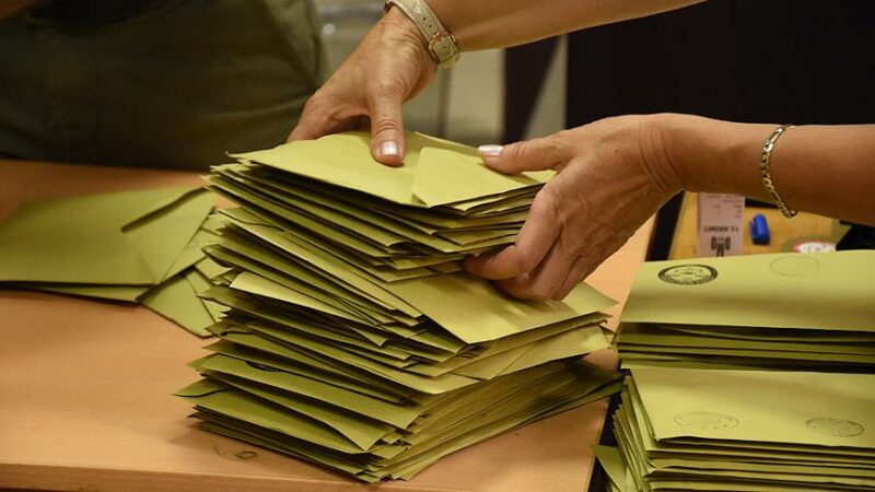 Bursa’nın Mudanya ilçesinde AK Parti ve İYİ Parti’nin CHP’nin meclis