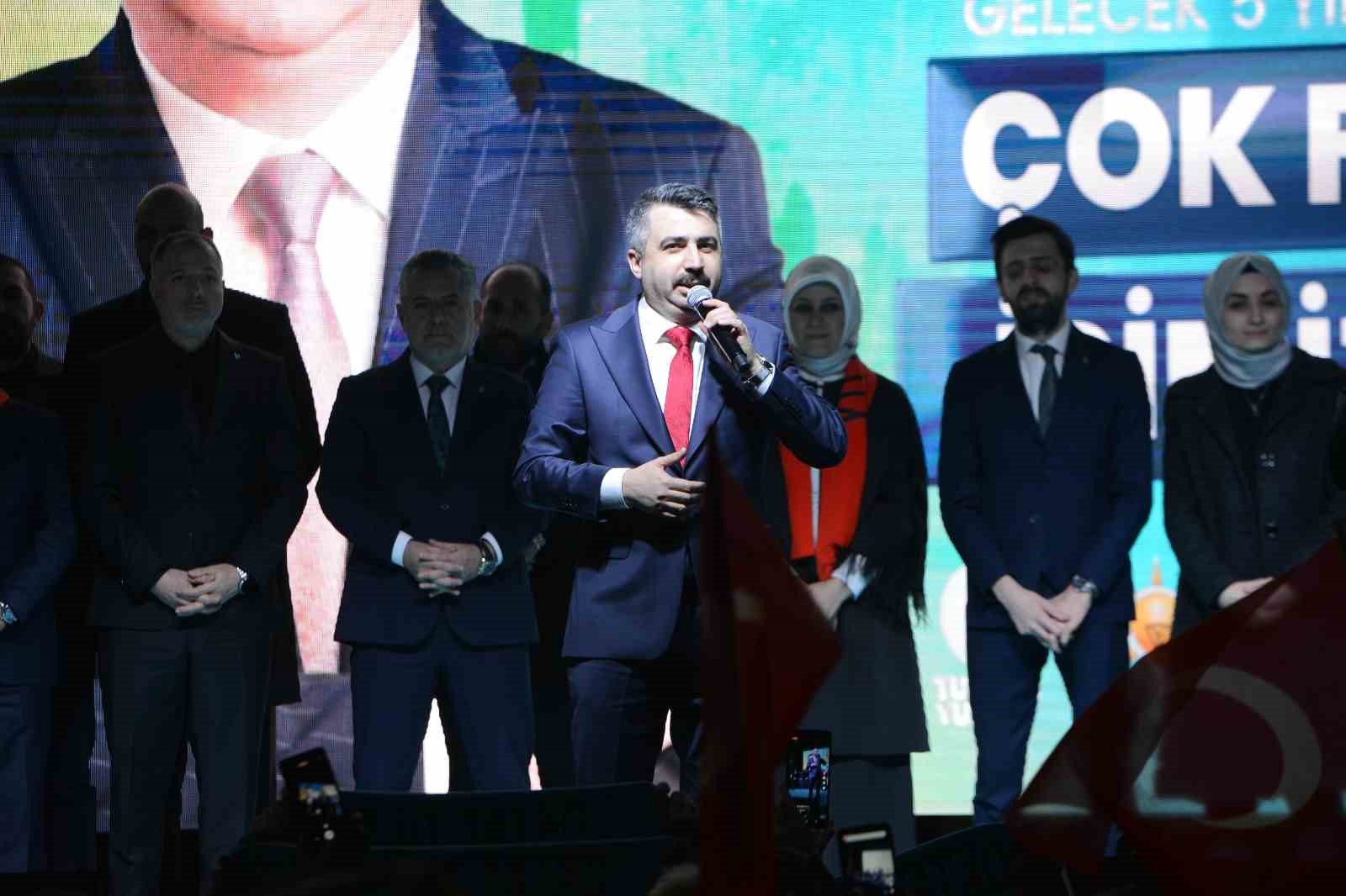 Oktay Yılmaz’a coşkulu karşılama