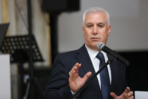 CHP’nin Bursa adayı Bozbey’den öğrencilere müjde!