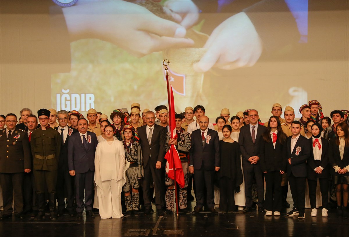 Muhteşem Çanakkale gösterisi… Alkışlar Gazi Anadolu’ya