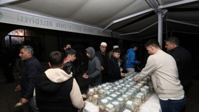 Teravih programları İnegöl Akhisar Fatih Camii’nde devam etti