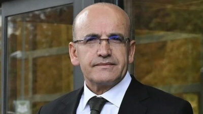 Bakan Şimşek: Dövizdeki oynaklık geçici olarak görülmeli