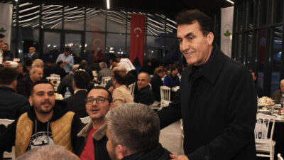 Başkan Dündar taksicilerle iftarda buluştu