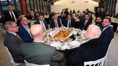 Bursa’nın yeni meydanında esnaf buluşması