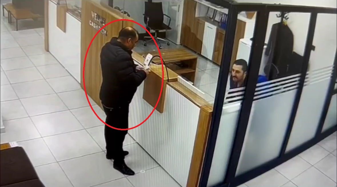 Sazan sarmalı yöntemiyle dolandırıcılık yapan çete çökertildi: 20 tutuklama