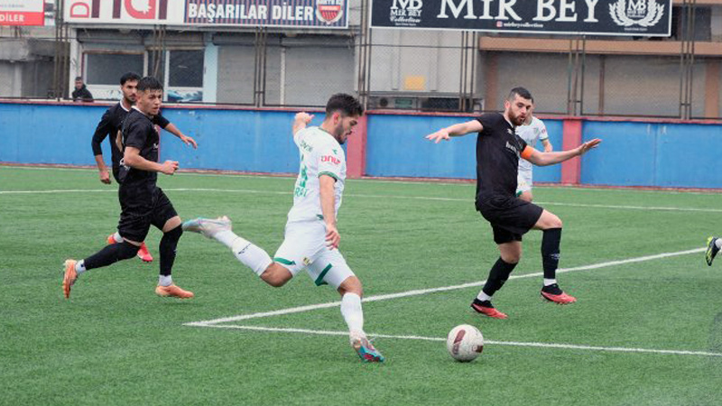 Bursasporlu futbolcu gol orucunu bozdu! Bursasporlu futbolcu gol orucunu bozdu!