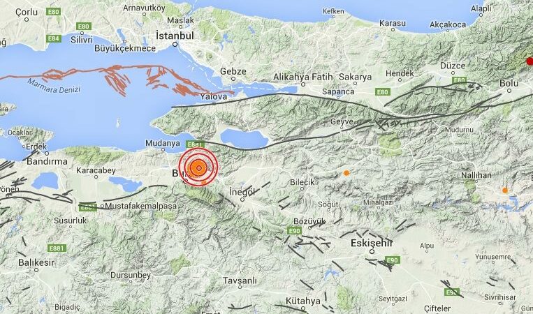 AFAD'dan alınan son bilgilere göre, Bursa'nın Osmangazi ilçesinde saat 10:21'de