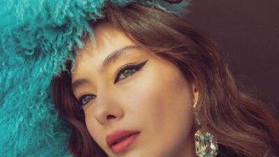 Güzel oyuncu Milano pozlarıyla adından söz ettirdi!