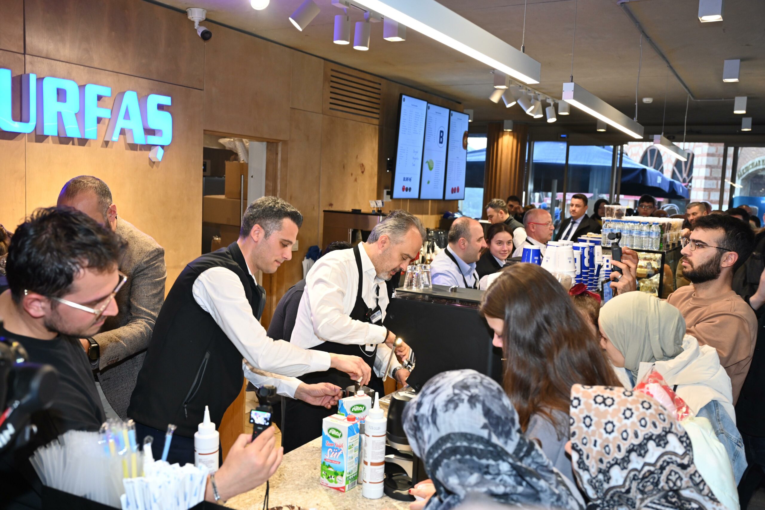 Kahveler Varank’tan, hesaplar Aktaş’tan