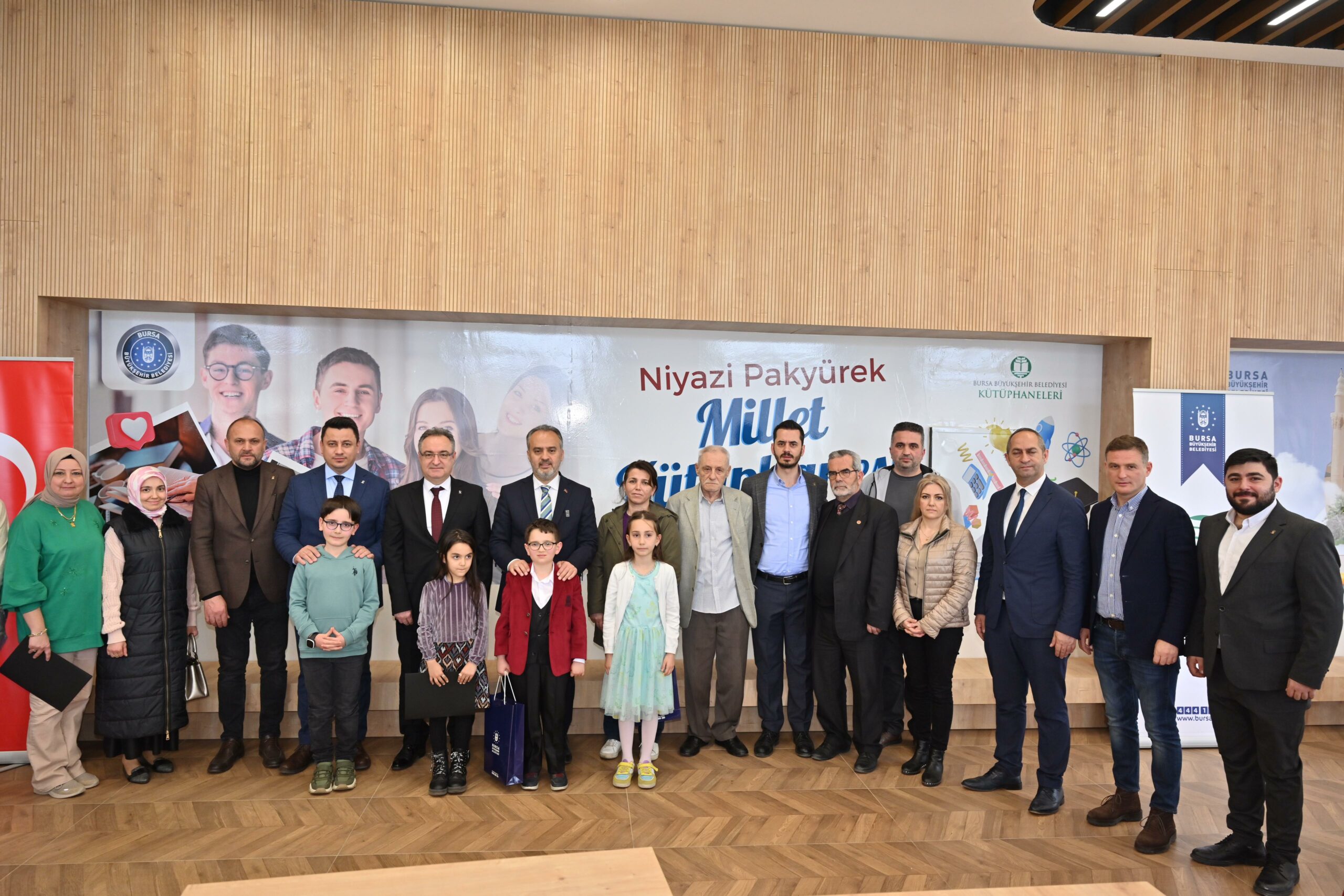 Bursa’nın 'kitap kurtları' ödüllendirildi 1 34173 MTY2MDE4Mz 3 scaled