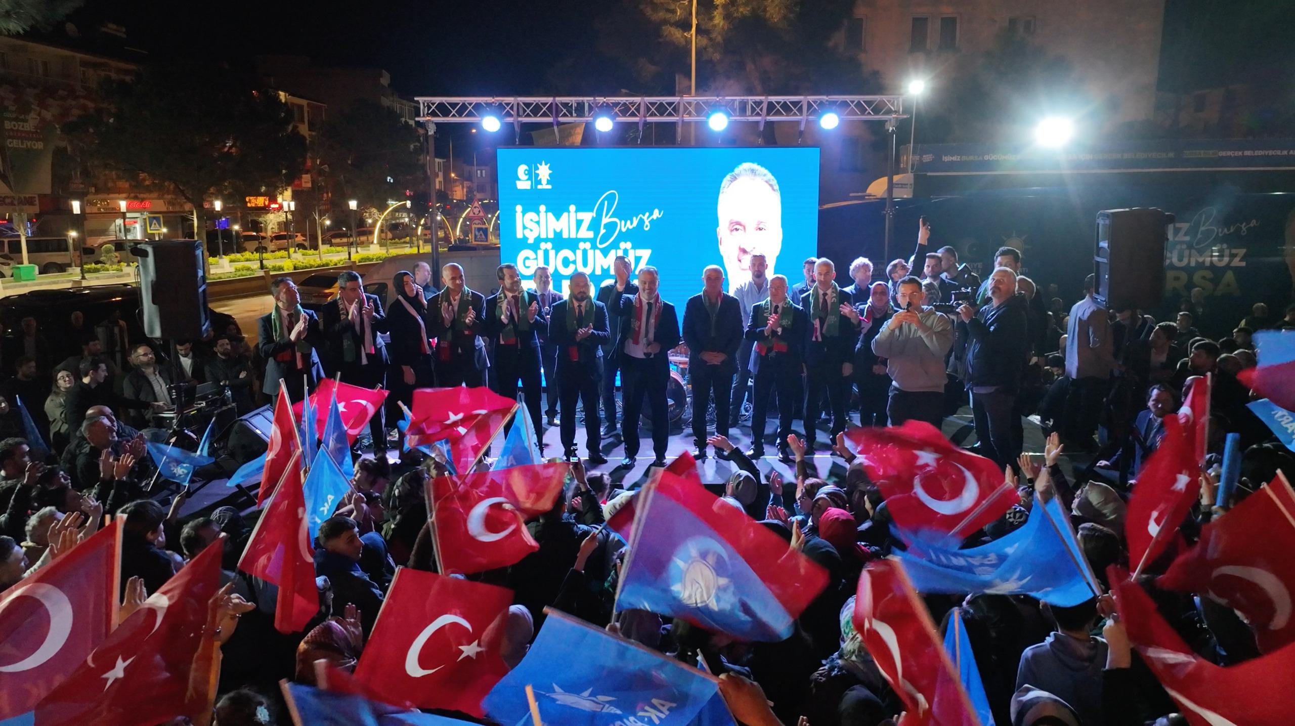 Başkan Aktaş’a Gürsu’da sevgi seli Başkan Aktaş’a Gürsu’da sevgi seli