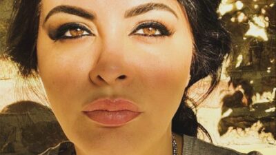 Zara’dan göğüs dekolteli sahne kıyafeti!