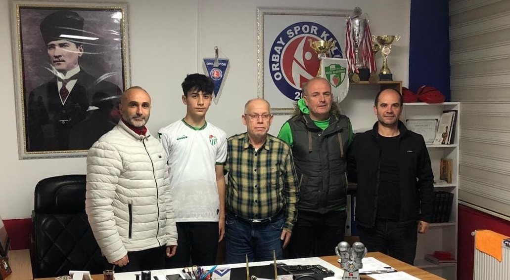 Bursaspor’a 14 yaşında sürpriz transfer!