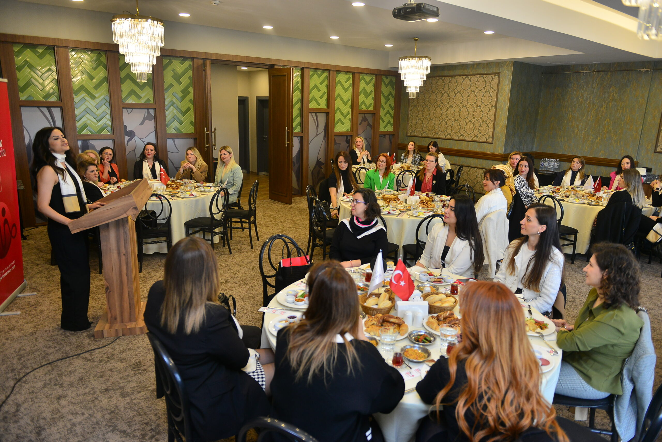 YASAV’dan 8 Mart’a özel buluşma