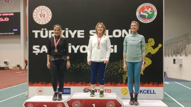 Bursa’nın örnek alınacak altın kadınları Şubat ayında Bursa'da düzenlenen Masterler Türkiye Atletizm Çoklu Branş salon