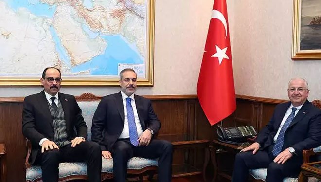 Bakan Güler, Dışişleri Bakanı ve MİT Başkanı ile bir araya geldi