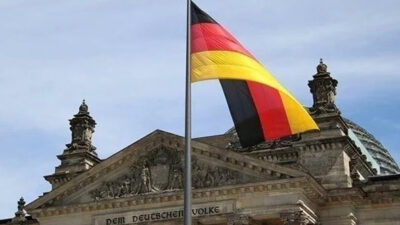 Kimse çalışmak istemiyor: Alman istihbaratı afişlerle eleman arıyor