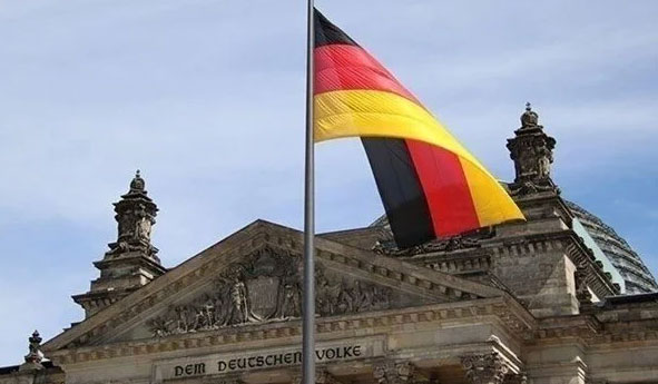 Kimse çalışmak istemiyor: Alman istihbaratı afişlerle eleman arıyor Kimse çalışmak istemiyor: Alman istihbaratı afişlerle eleman arıyor