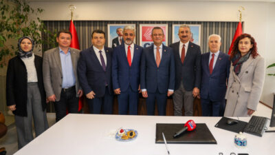 CHP lideri Özel’den Osmangazi İlçe Başkanlığı’na ziyaret