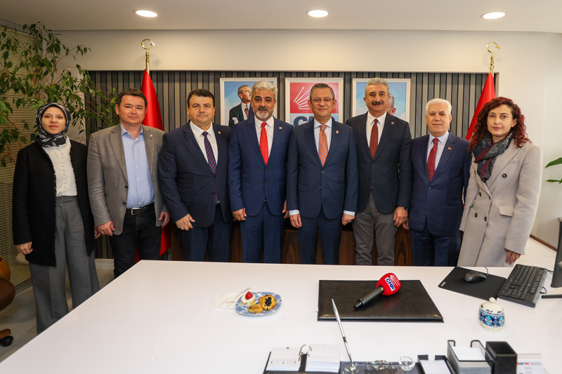 CHP lideri Özel’den Osmangazi İlçe Başkanlığı’na ziyaret
