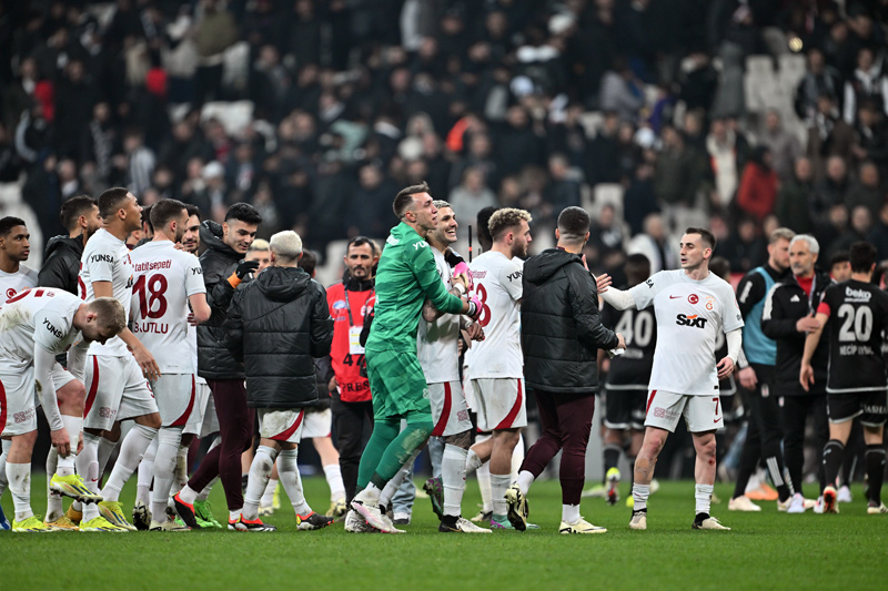 Galatasaray ligde doludizgin devam ediyor