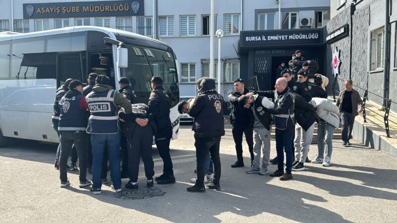 Bursa merkezli 4 ilde düzenlenen eş zamanlı fuhuş operasyonunda gözaltına