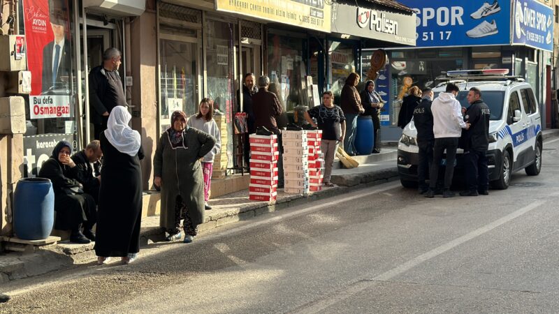 Bursa'nın Osmangazi ilçesinde bir kişi, tek yaşadığı evinde ölü bulundu.
