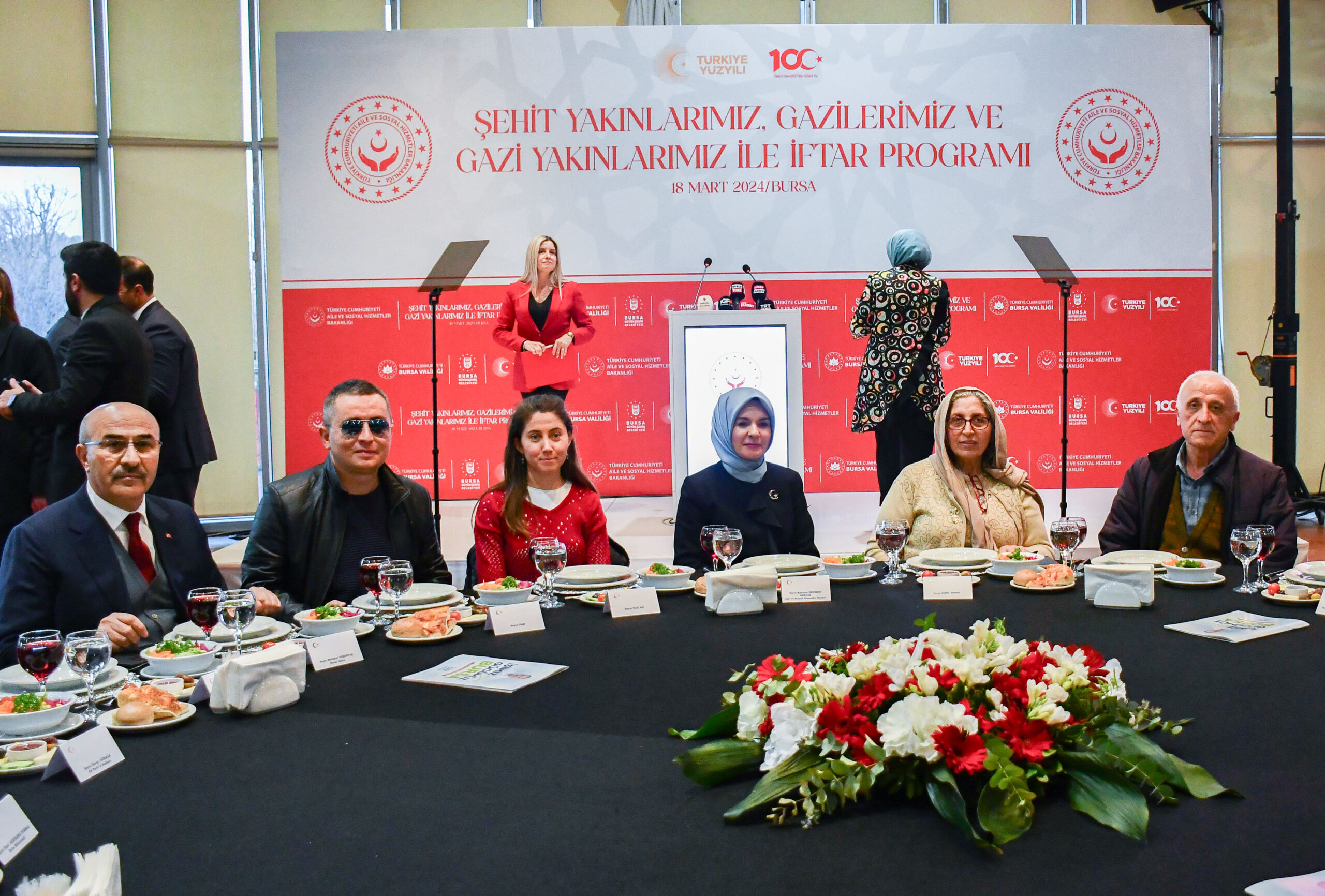 Aile ve Sosyal Hizmetler Bakanı Göktaş, Bursa’da şehit aileleri ve gazilerle iftar yaptı