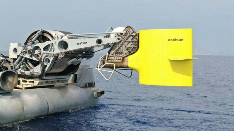 ASELSAN, teknolojik birikim ve yeteneklerini kullanarak Türkiye'nin ilk yerli ve