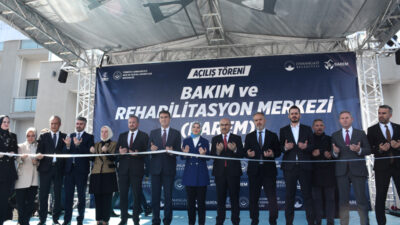 Bursa’ya yeni huzurevi ve alzaymır hizmet birimi! Bakan Göktaş da katıldı