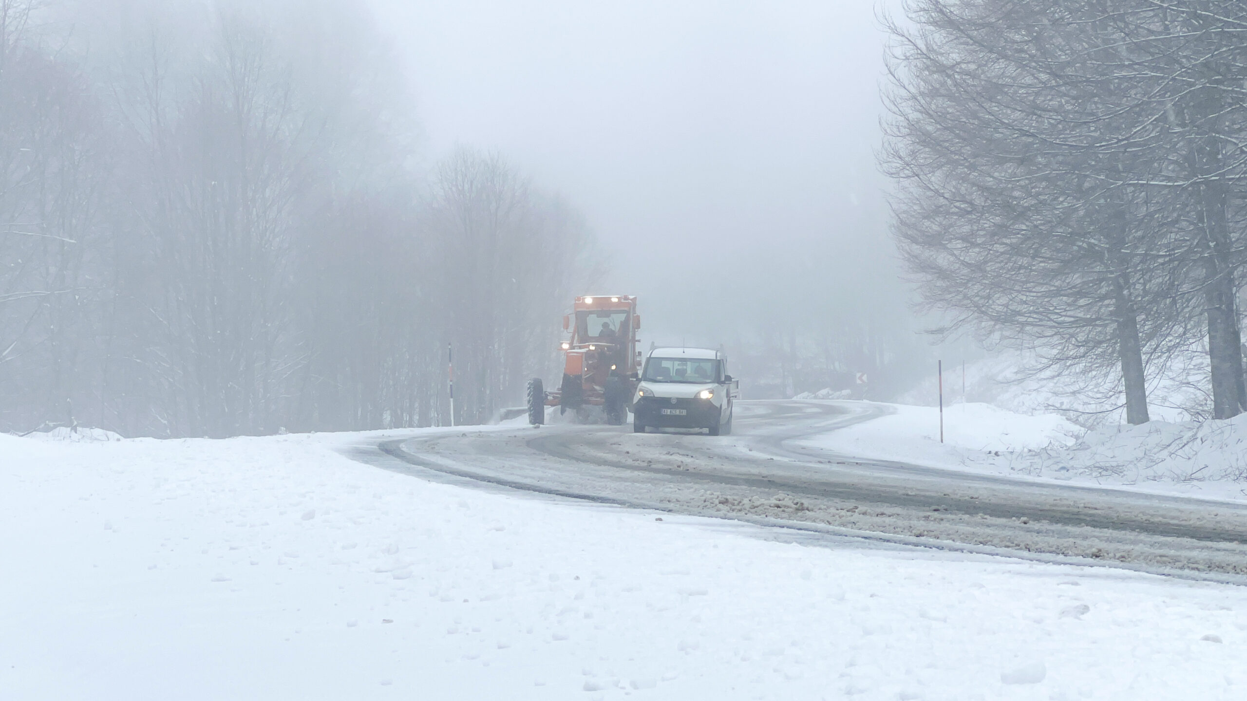 Domaniç-İnegöl yolu kara teslim