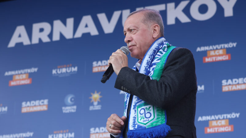 Yerel seçim çalışmalarını İstanbul'da sürdüren Cumhurbaşkanı Recep Tayyip Erdoğan, muhalefeti