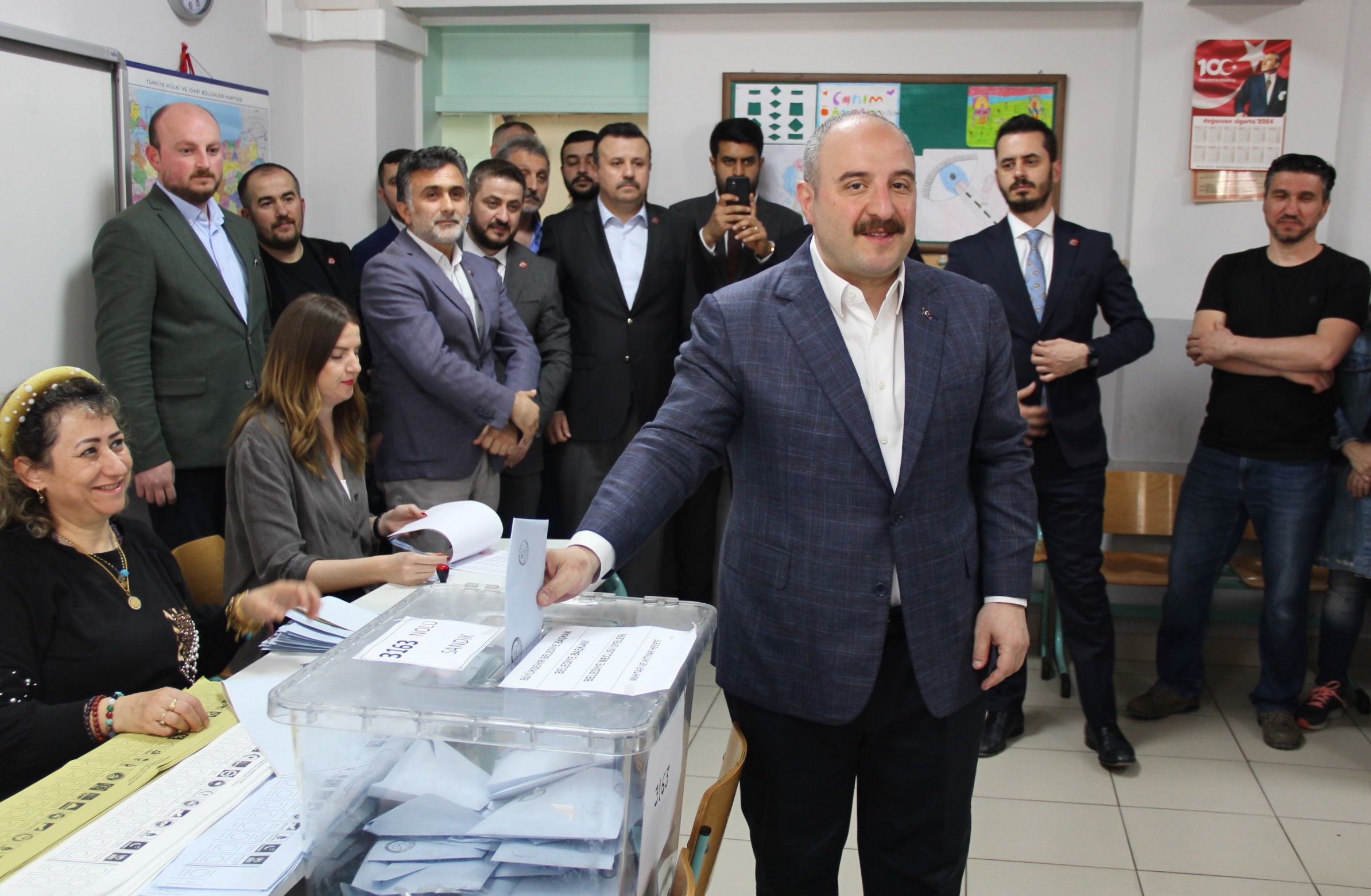 Mustafa Varank, oyunu Bursa’da kullandı