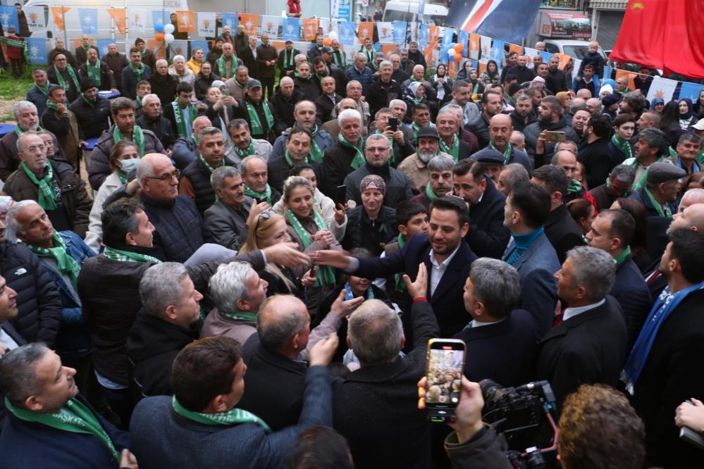 Bursa’da miting gibi açılış