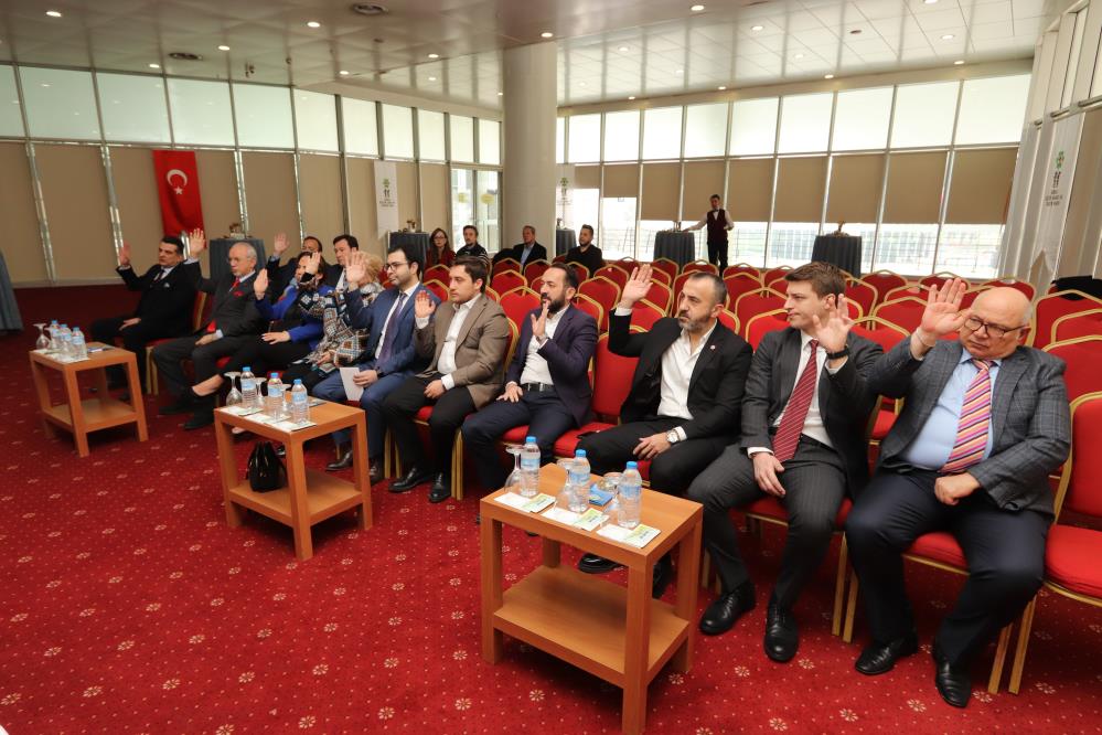 Bursa Kültür Sanat ve Turizm Vakfı'nda yeni Başkan Metin Atış 3 AW154964 03