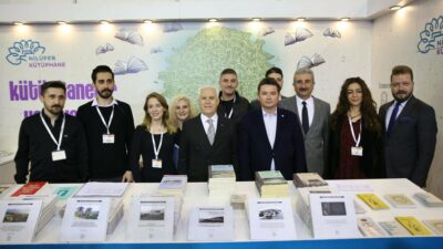 Bozbey, kitapseverlerle buluştu