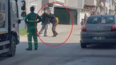 Sahibinin elinden kaçan horoz metro raylarına çıktı