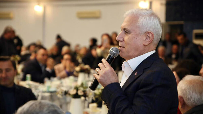 CHP’nin Bursa adayı Bozbey: ‘Bize oy vermemişleri ikna edelim’ CHP'nin Bursa Büyükşehir Belediye Başkan Adayı Mustafa Bozbey, Yenişehir’den destek