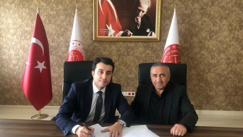 Bursa’nın o ilçesine 36 dairelik adliye lojmanı Gemlik Cumhuriyet Başsavcısı Sercan Kocabey ile bir inşaat firması arasında