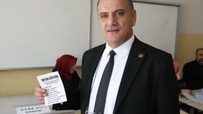 Seçim bitmeden kazandığını kendi kendine ilan etti