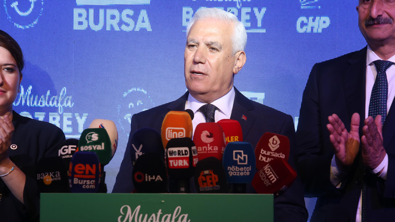 Bozbey: ‘Yarın sabahtan itibaren bu kentte herkes mutlu yaşayacak’
