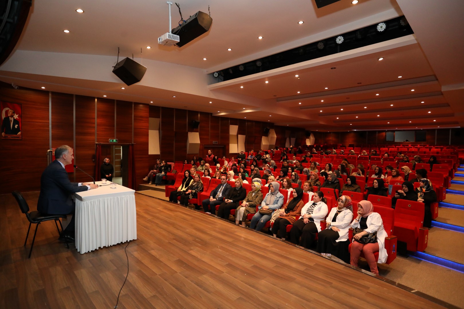 Başkan Taban İNESMEK kursiyerleriyle buluştu