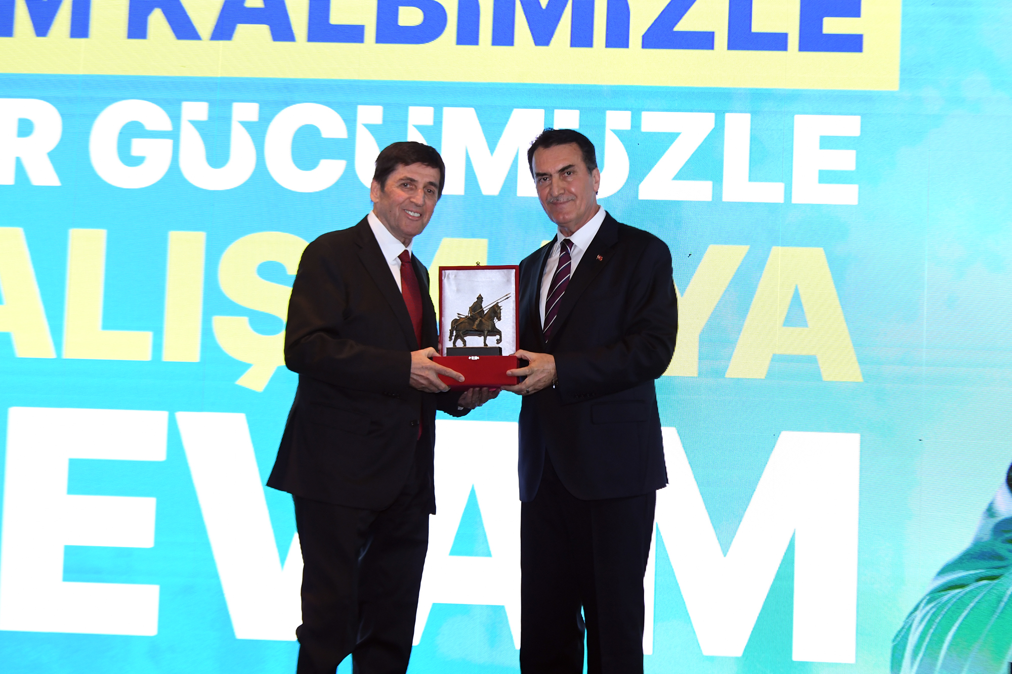 Osmangazi Belediye Başkanı Mustafa Dündar’dan Semih Vardarbaş’a teşekkür