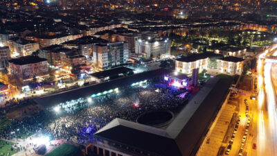 Bursa’nın yeni meydanında Semicenk rüzgarı esti